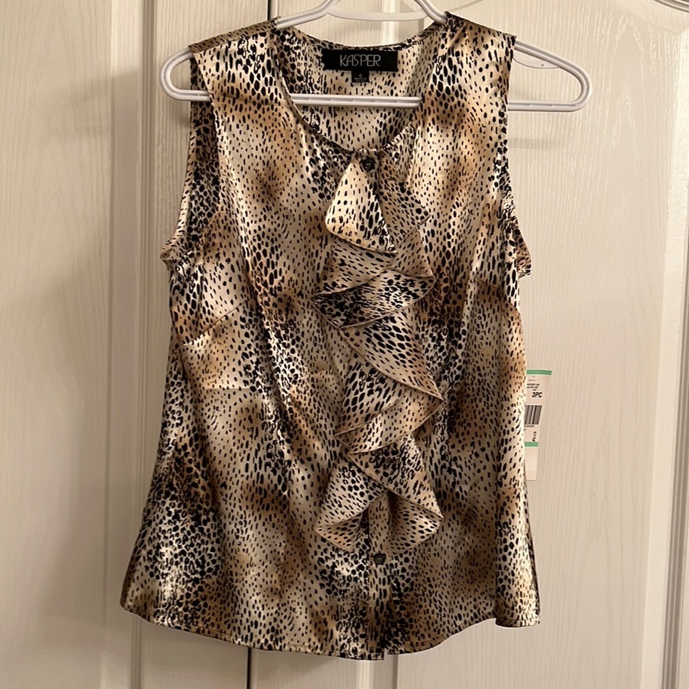 Sleeveless shell